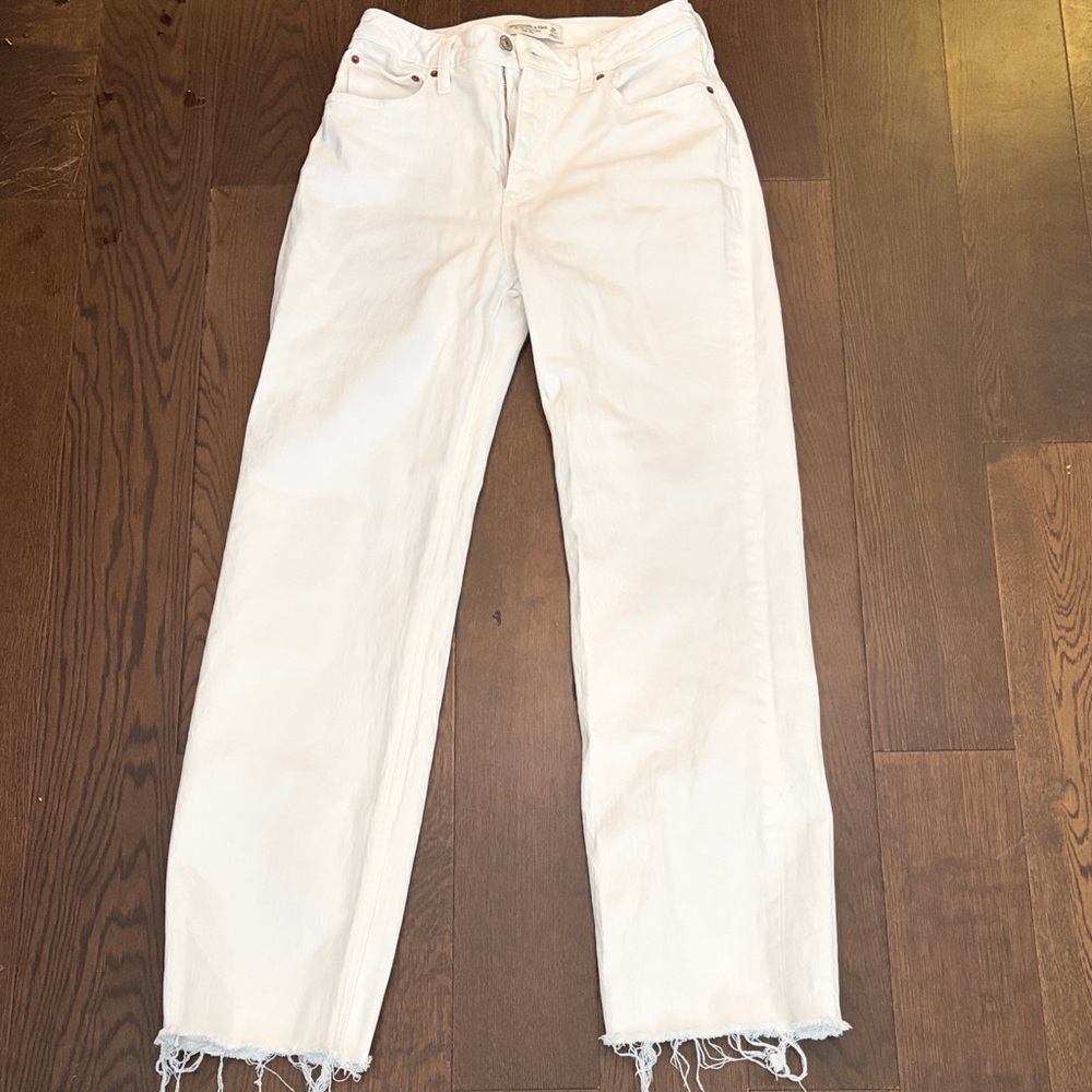 Abercrombie Women’s White Straight-Leg Jeans
